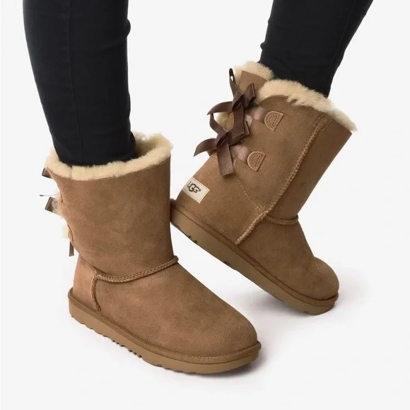 Ugg Bailey Bow II New without Box - Picture 1 of 6